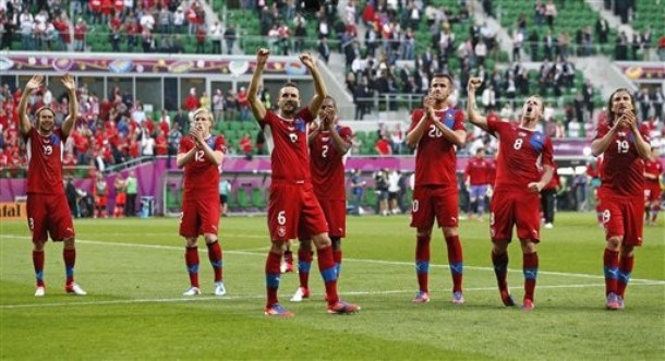 Hy Lạp 1-2 CH Czech: Người CH Czech sống lại những giấc mơ Hy Lạp 1-2 CH Czech: Người CH Czech sống lại những giấc mơ