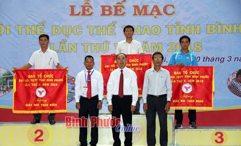 Đồng Xoài nhất toàn đoàn tại đại hội TD-TT lần V Đồng Xoài nhất toàn đoàn tại đại hội TD-TT lần V