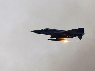 Máy bay Thổ Nhĩ Kỳ “có thể đã xâm phạm không phận Syria” Máy bay Thổ Nhĩ Kỳ “có thể đã xâm phạm không phận Syria”