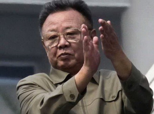 Kim Jong Il muốn sản xuất bom nguyên tử Kim Jong Il muốn sản xuất bom nguyên tử