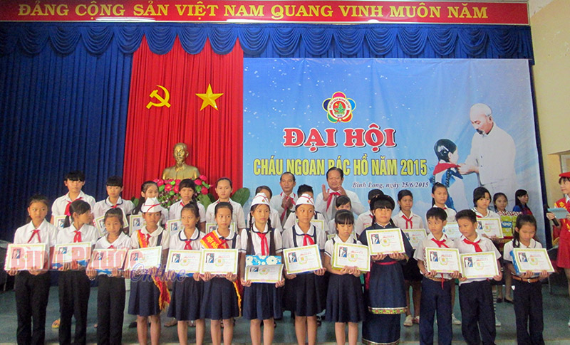 74 cháu ngoan Bác Hồ ở Bình Long được tuyên dương