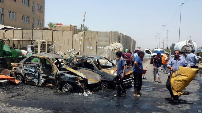 Iraq: tấn công hàng loạt kinh hoàng, hàng trăm người chết Iraq: tấn công hàng loạt kinh hoàng, hàng trăm người chết
