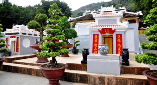 Về Châu Đốc thăm lăng Thoại Ngọc Hầu Về Châu Đốc thăm lăng Thoại Ngọc Hầu