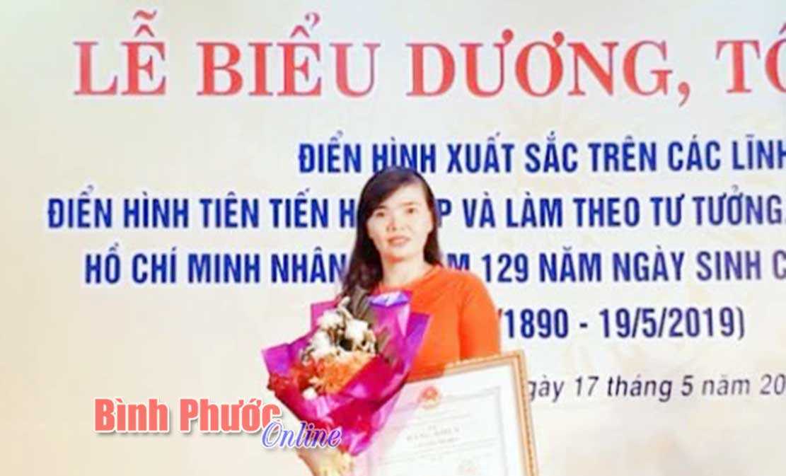 Bông hoa tiêu biểu của ngành GD-ĐT tỉnh Bông hoa tiêu biểu của ngành GD-ĐT tỉnh