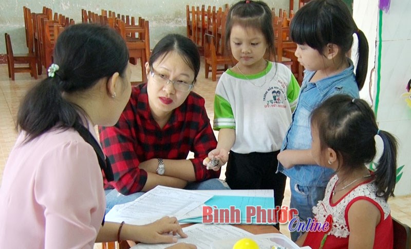 Phát hiện và can thiệp sớm cho trẻ khuyết tật Phát hiện và can thiệp sớm cho trẻ khuyết tật