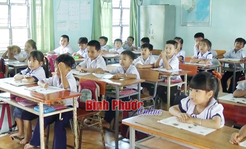 Lộc Ninh: Học sinh hứng thú với chương trình Tiếng Việt 1 - Công nghệ giáo dục Lộc Ninh: Học sinh hứng thú với chương trình Tiếng Việt 1 - Công nghệ giáo dục