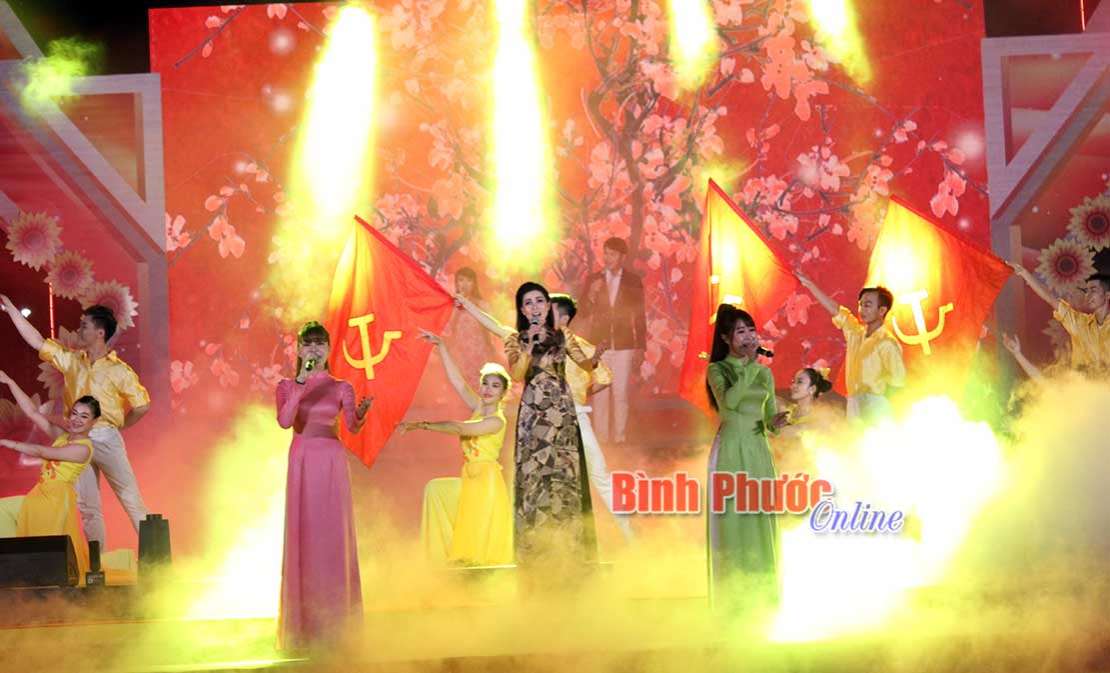 Đặc sắc chương trình nghệ thuật “Ấm áp tình xuân” Đặc sắc chương trình nghệ thuật “Ấm áp tình xuân”