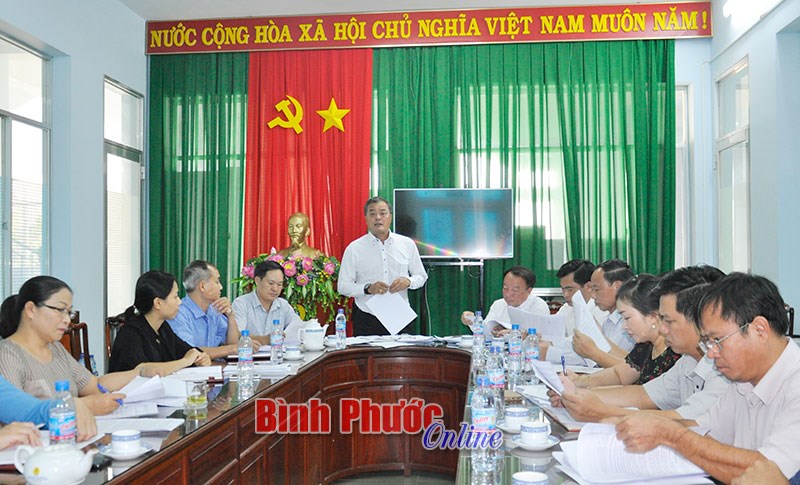 Sát cánh cùng nữ công nhân Sát cánh cùng nữ công nhân