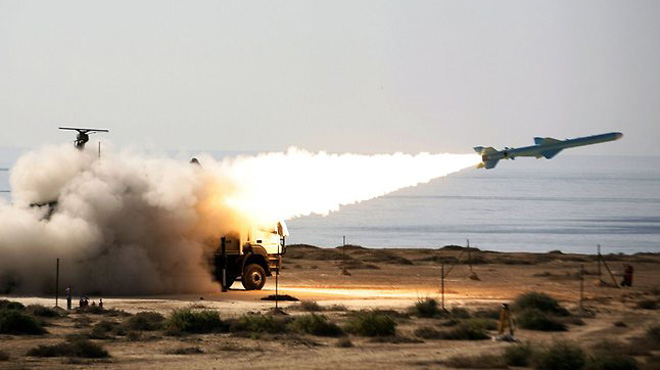 Iran khoe tên lửa hành trình 2.000km