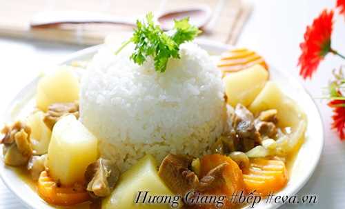 Cơm cà ri gà vừa ngon lại lạ miệng