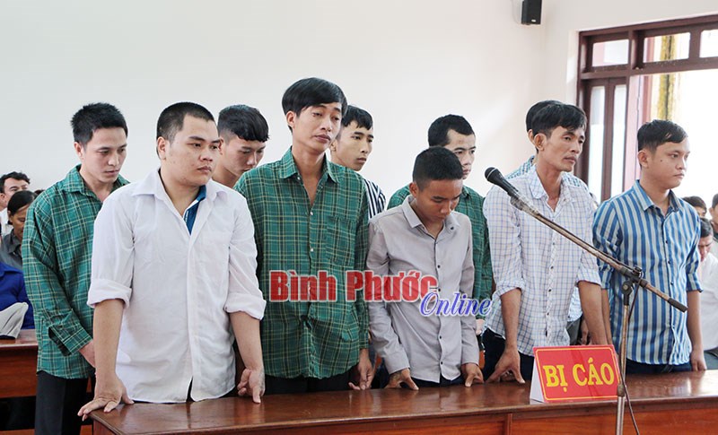 Tiếng nẹt pô = 44 năm 9 tháng tù Tiếng nẹt pô = 44 năm 9 tháng tù
