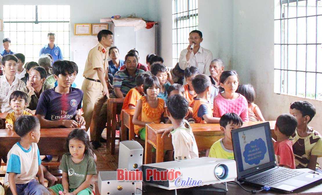 Long Hà phát huy hiệu quả tuyên truyền pháp luật Long Hà phát huy hiệu quả tuyên truyền pháp luật