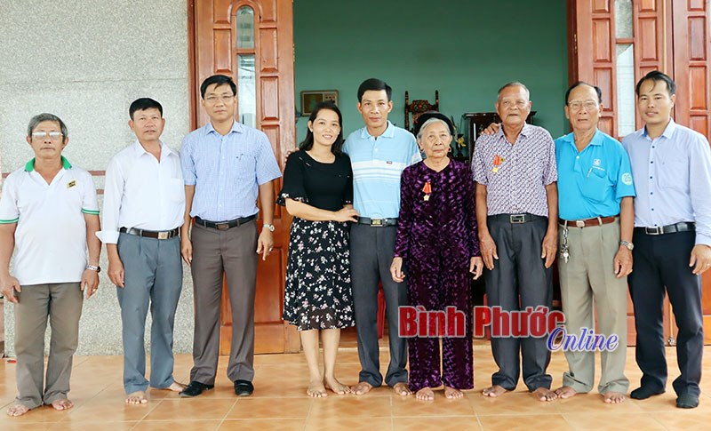 Thực hiện quy chế dân chủ nhìn từ xã NTM Tiến Hưng Thực hiện quy chế dân chủ nhìn từ xã NTM Tiến Hưng