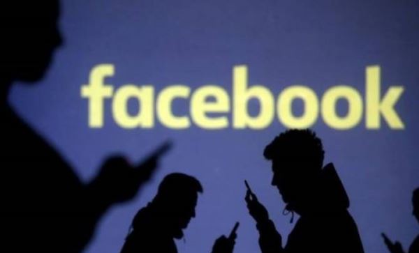Hoàn thiện hồ sơ xử lý người đăng thông tin sai sự thật trên Facebook Hoàn thiện hồ sơ xử lý người đăng thông tin sai sự thật trên Facebook