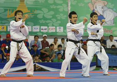 Ngày thi đấu thứ 3 giải quyền taekwondo vô địch thế giới lần 7-2012: Việt Nam vẫn chưa có vàng Ngày thi đấu thứ 3 giải quyền taekwondo vô địch thế giới lần 7-2012: Việt Nam vẫn chưa có vàng