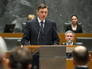 Tân Tổng thống Slovenia Pahor tuyên thệ nhậm chức Tân Tổng thống Slovenia Pahor tuyên thệ nhậm chức
