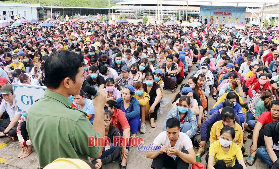 Xây dựng mô hình tuyên truyền pháp luật cho công nhân Xây dựng mô hình tuyên truyền pháp luật cho công nhân