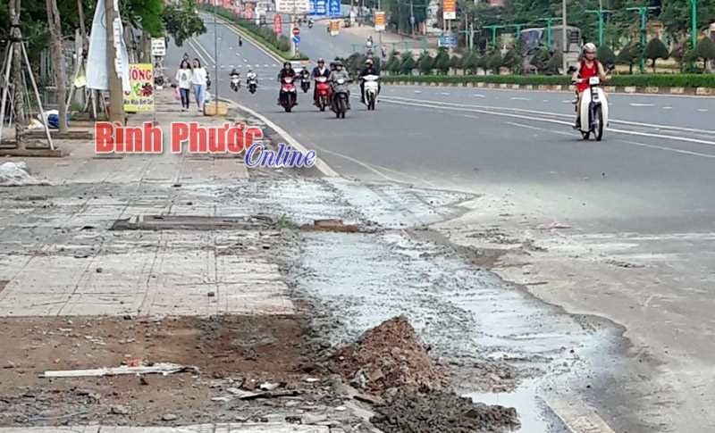 Cần xử lý nghiêm việc phá hủy đường bộ Cần xử lý nghiêm việc phá hủy đường bộ