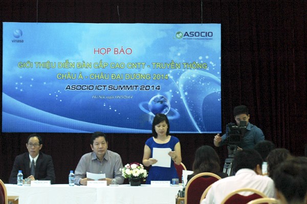 Anh_hop_bao.jpg