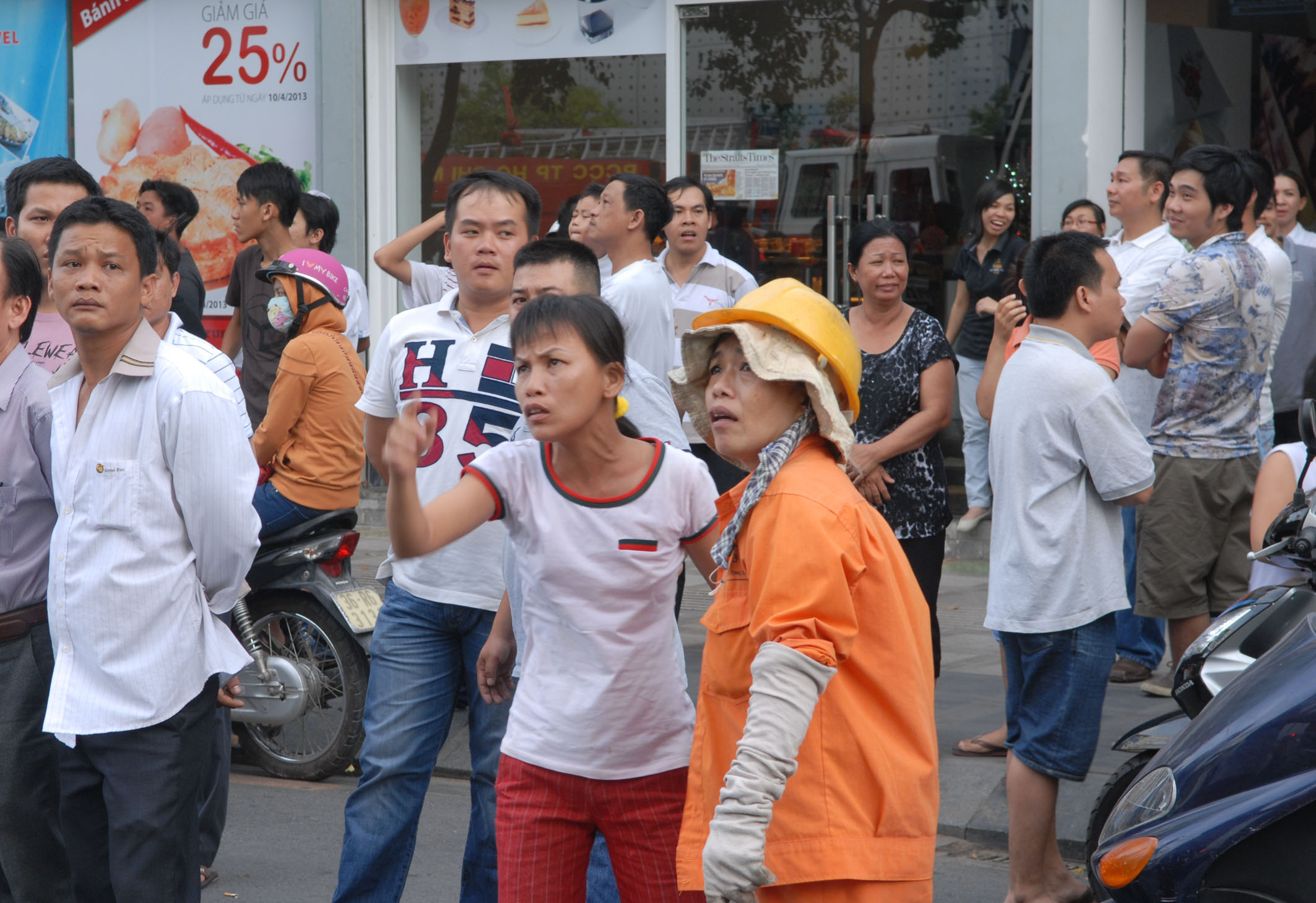 Chay-lon-quan-Bar-7.JPG
