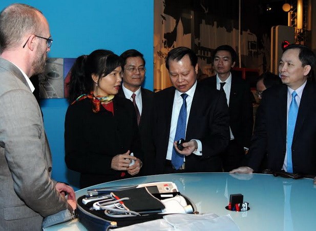 PTT_VU_Van_Ninh20141204.jpg