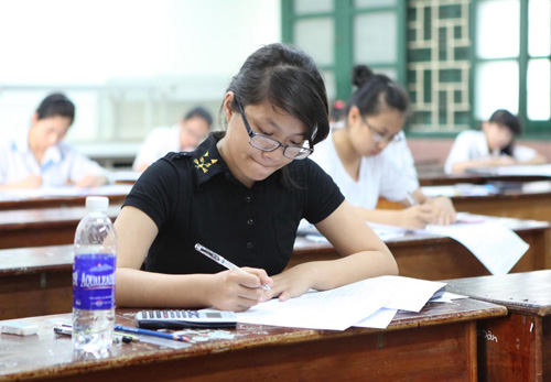 T6-tuyen-sinh.jpg