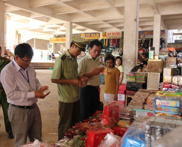 Xử lý nghiêm các vi phạm an toàn thực phẩm dịp tết