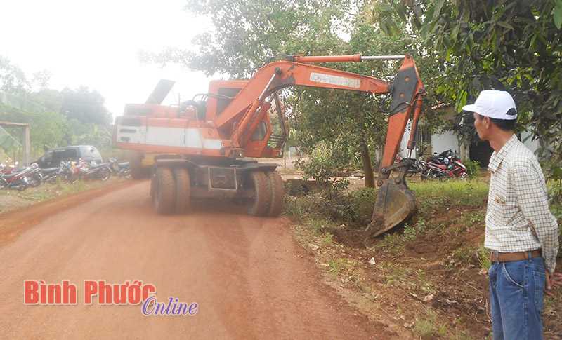 Tân Phước ra quân xây dựng xã đạt chuẩn nông thôn mới năm 2017 Tân Phước ra quân xây dựng xã đạt chuẩn nông thôn mới năm 2017