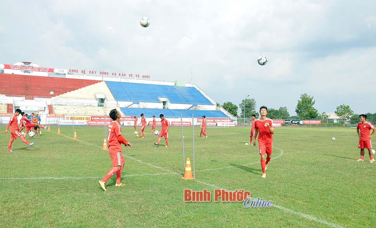 CLB bóng đá Bình Phước sẵn sàng cho mùa giải mới CLB bóng đá Bình Phước sẵn sàng cho mùa giải mới