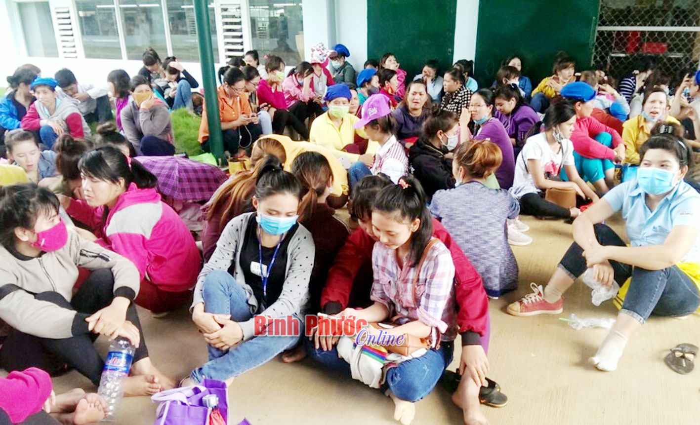 Hơn 1.000 công nhân đình công do chậm trả lương Hơn 1.000 công nhân đình công do chậm trả lương