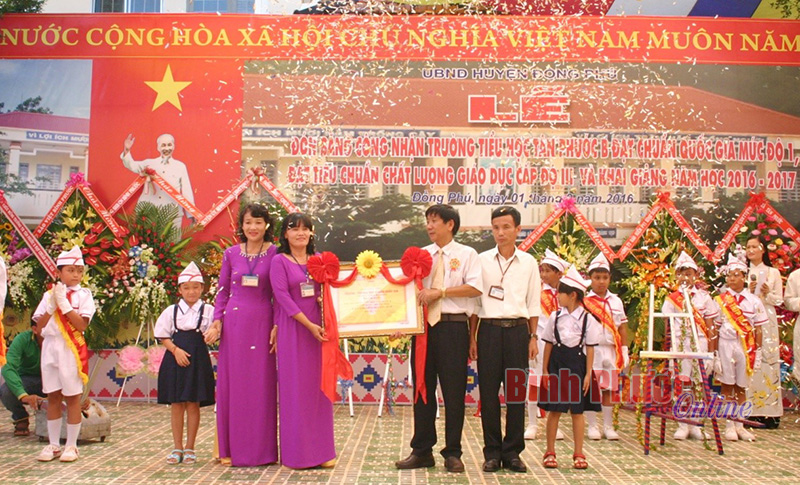 Đồng Phú có 14 trường học đạt chuẩn quốc gia mức độ 1, 2 Đồng Phú có 14 trường học đạt chuẩn quốc gia mức độ 1, 2