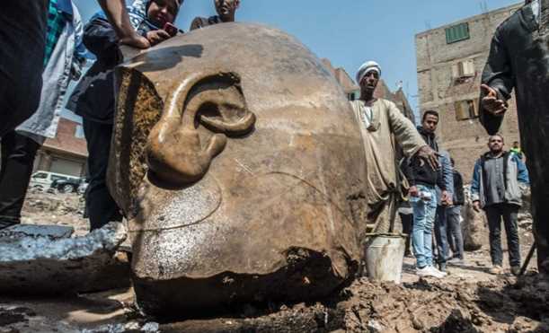 Tìm ra 2 tượng pharaoh niên đại hơn 3.000 năm trước tại Cairo Tìm ra 2 tượng pharaoh niên đại hơn 3.000 năm trước tại Cairo