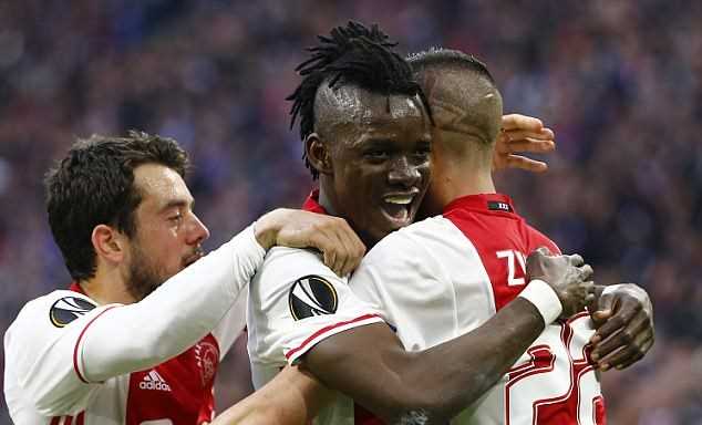 Ajax đặt 1 chân vào chung kết sau chiến thắng "hủy diệt" Lyon Ajax đặt 1 chân vào chung kết sau chiến thắng "hủy diệt" Lyon