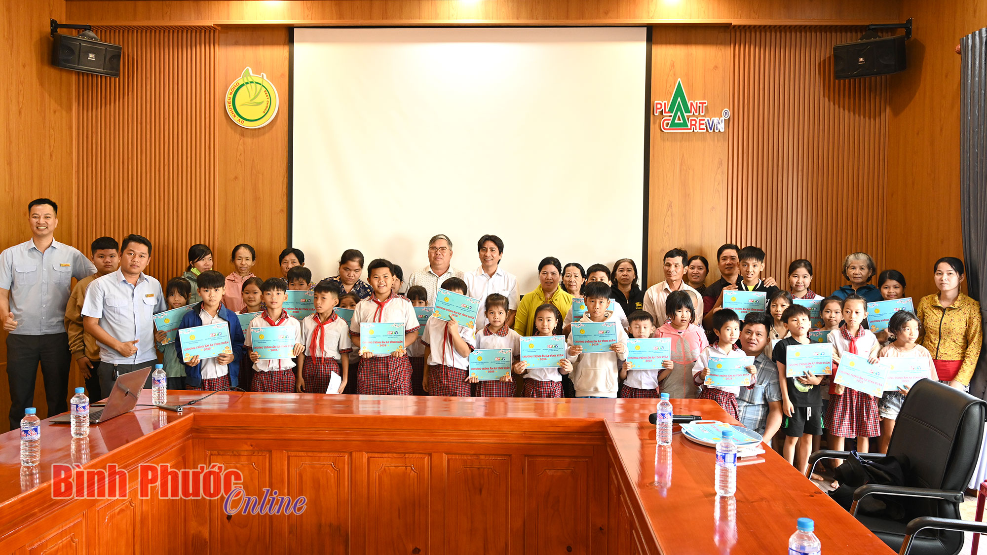 Ấm áp món quà tình xuân