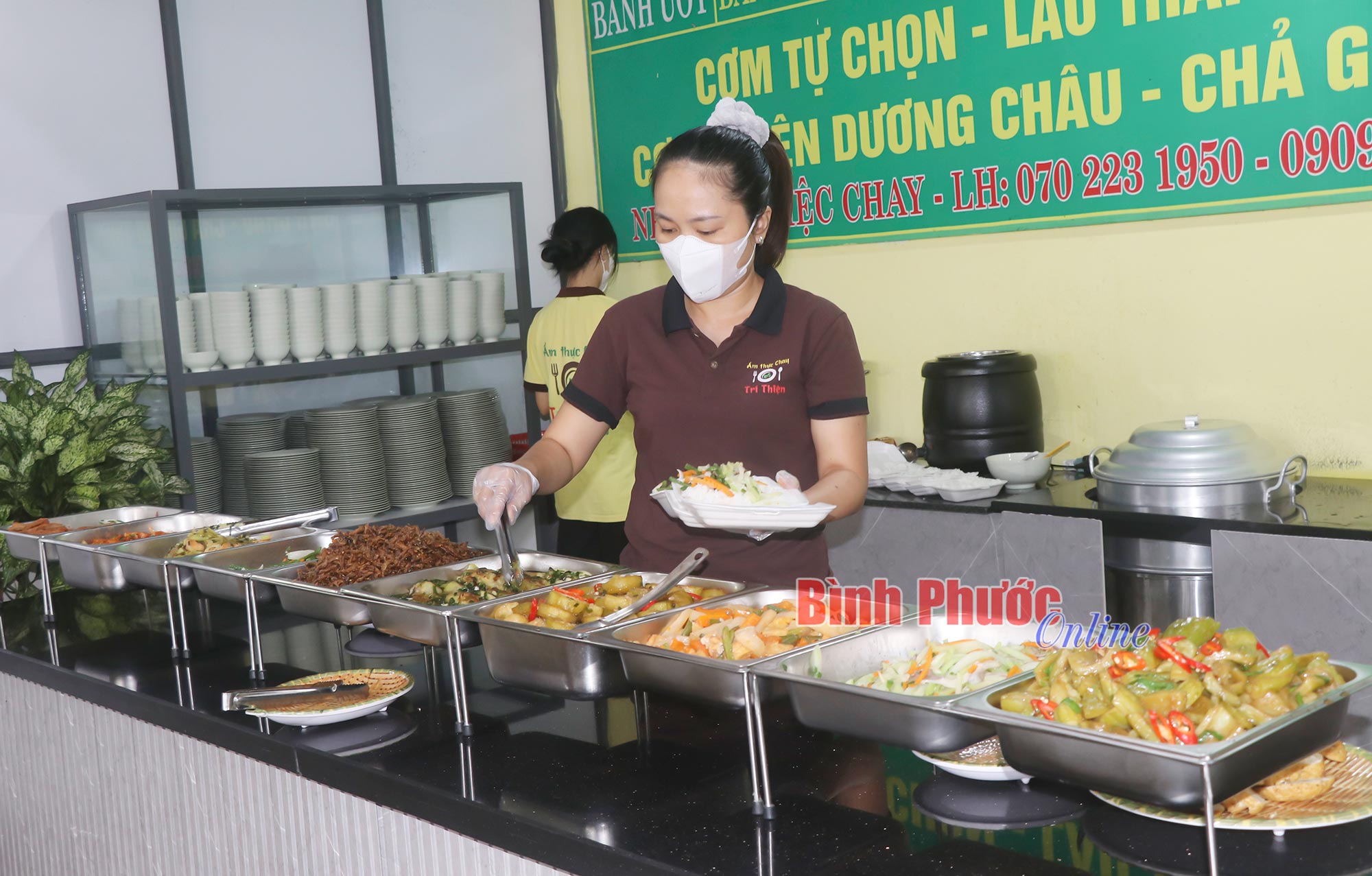 Ấm áp những suất cơm miễn phí cho thí sinh Ấm áp những suất cơm miễn phí cho thí sinh