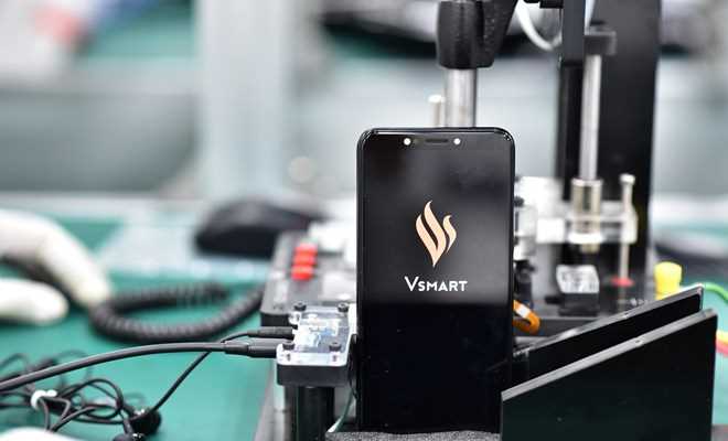 Vingroup ra mắt điện thoại thông minh thương hiệu Vsmart Vingroup ra mắt điện thoại thông minh thương hiệu Vsmart