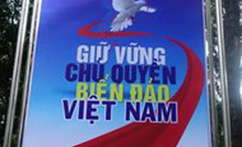 Áp phích biển đảo Việt Nam lên báo Mỹ Áp phích biển đảo Việt Nam lên báo Mỹ