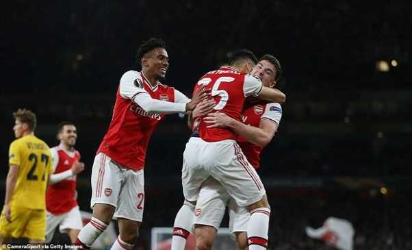 Kết quả: Arsenal thắng tưng bừng, M.U 'bất lực' trên đất Hà Lan