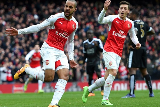 Arsenal ngược dòng giành chiến thắng nghẹt thở trước Leicester
