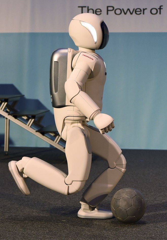 Honda ra mắt robot giống người nhất từ trước tới nay