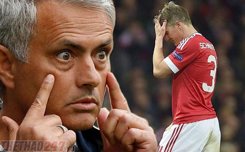 Chuyển nhượng MU: Có Pogba, Mourinho bán 4 cầu thủ