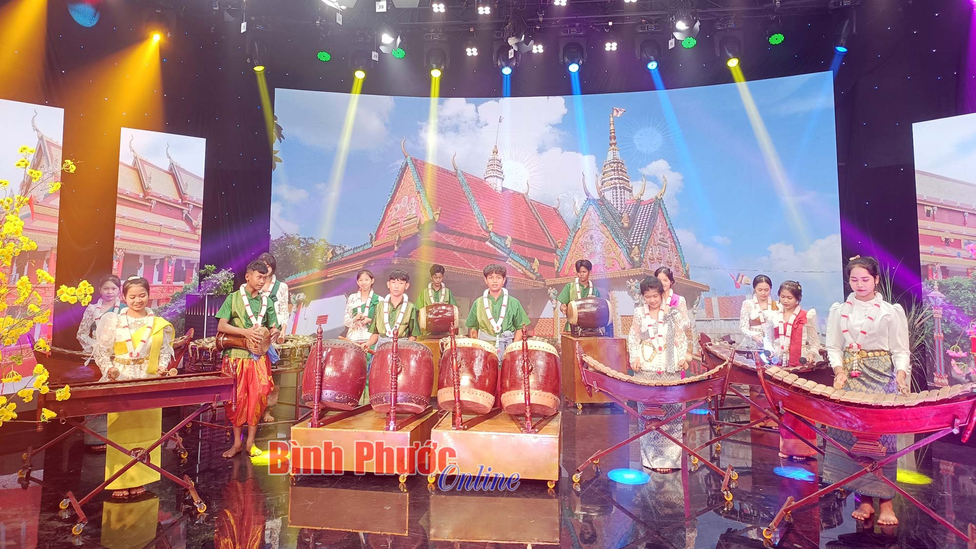 ban_nhac_ngu_am_khmer_truong_ptdtnt_thcs_loc_ninh_1_17351008022024.jpg