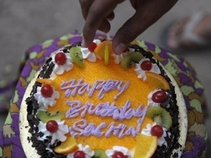 banquyenhappybirthday.jpg