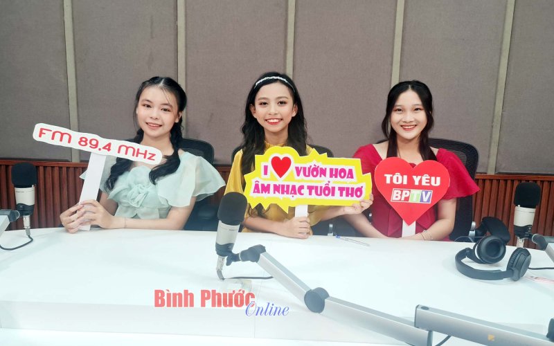Bảo Phương duyên dáng với vai trò MC Bảo Phương duyên dáng với vai trò MC