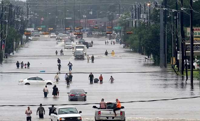 Bão Harvey lọt vào tốp 5 trận bão tệ hại nhất trong lịch sử nước Mỹ Bão Harvey lọt vào tốp 5 trận bão tệ hại nhất trong lịch sử nước Mỹ