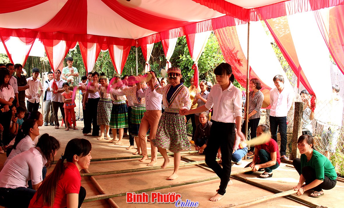 Bù Đốp nở rộ phong trào văn hóa - văn nghệ quần chúng