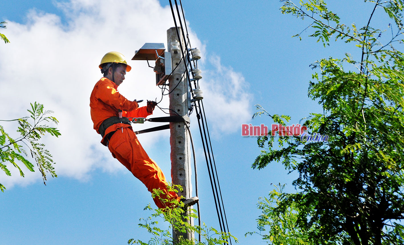 Điện về, cuộc sống “sáng” lên