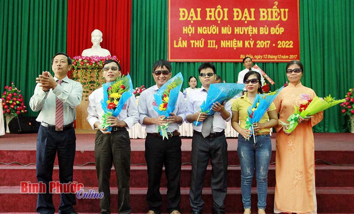Hội Người mù huyện Bù Ðốp đại hội lần thứ III