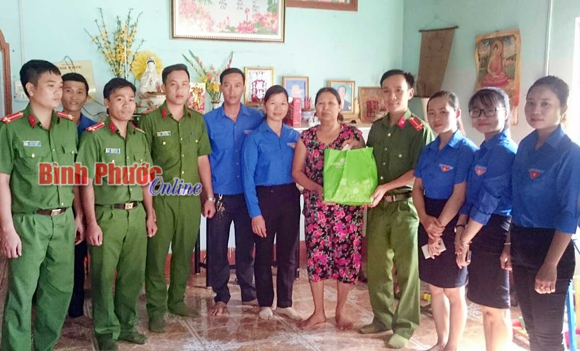Sống đẹp, sống có ích vì cộng đồng Sống đẹp, sống có ích vì cộng đồng