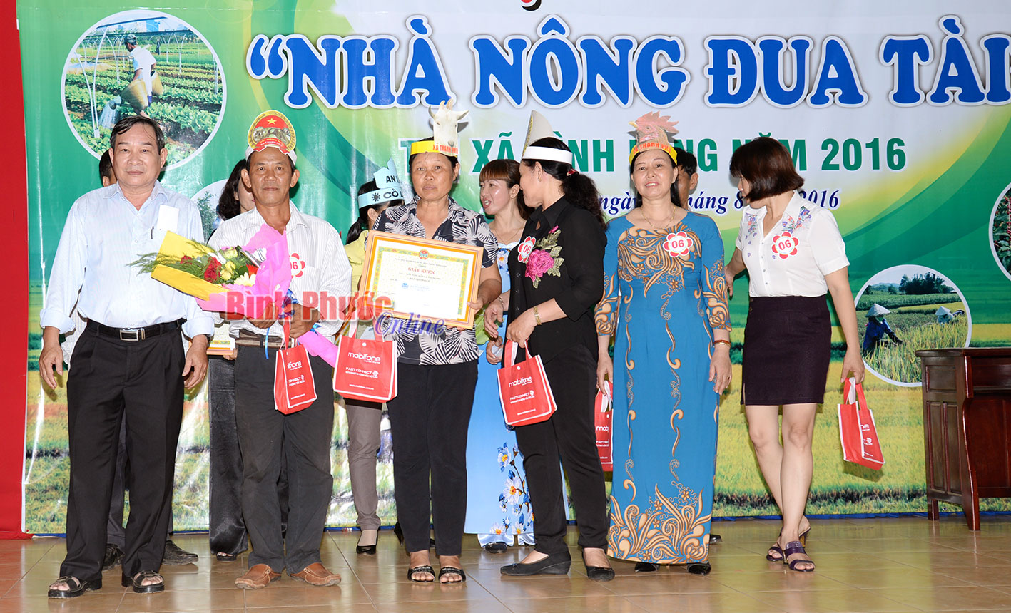 Thanh Phú nhất toàn đoàn “Nhà nông đua tài”